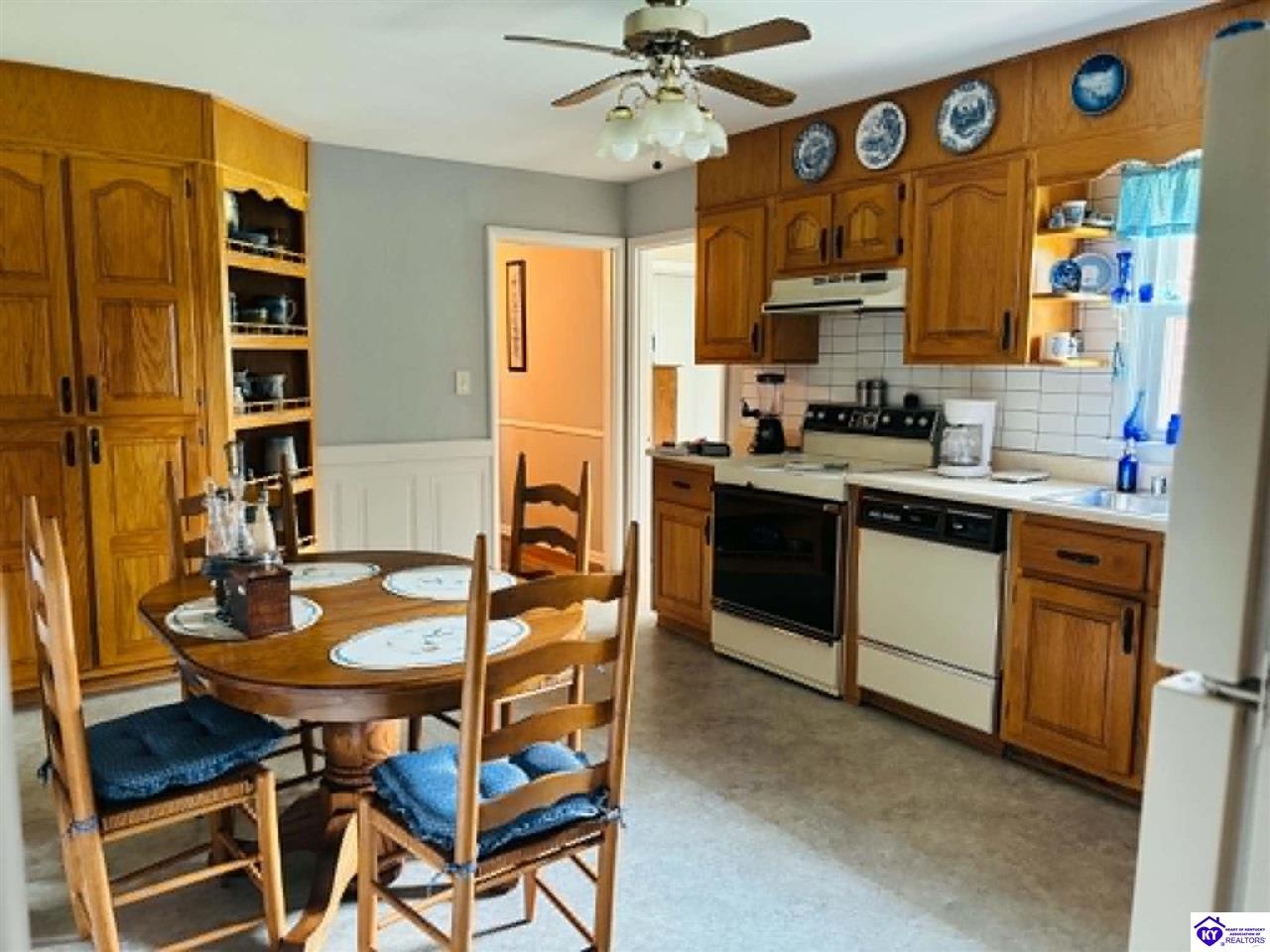 633 Cherrywood Drive Property Photo 14