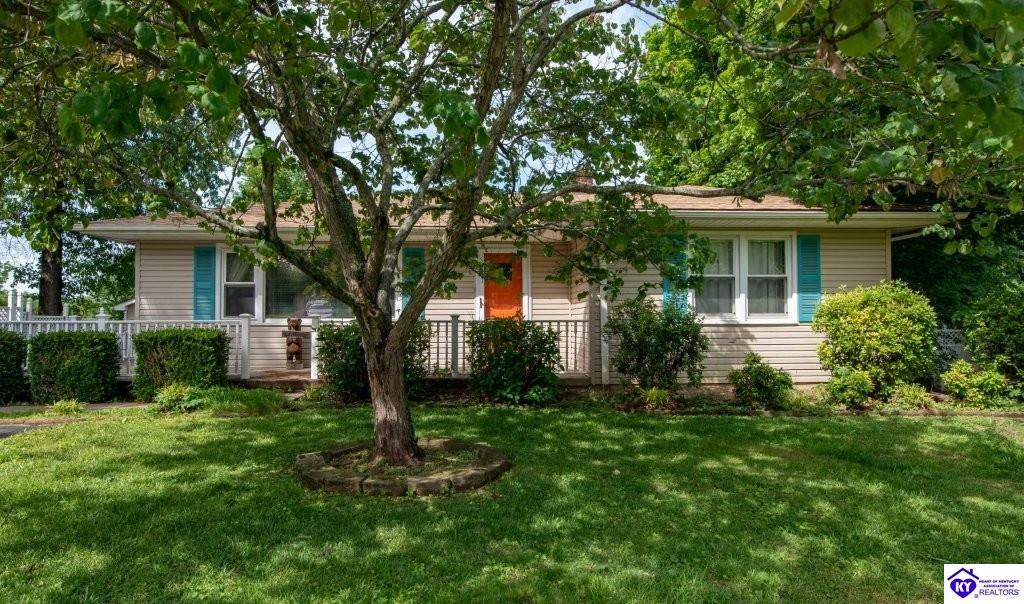 427 S Deepwood Drive Property Photo 3