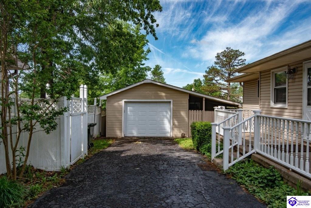 427 S Deepwood Drive Property Photo 44