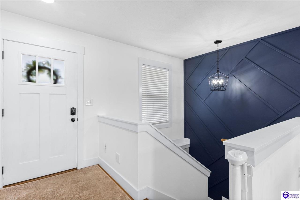 212 Elegance Way Property Photo 7