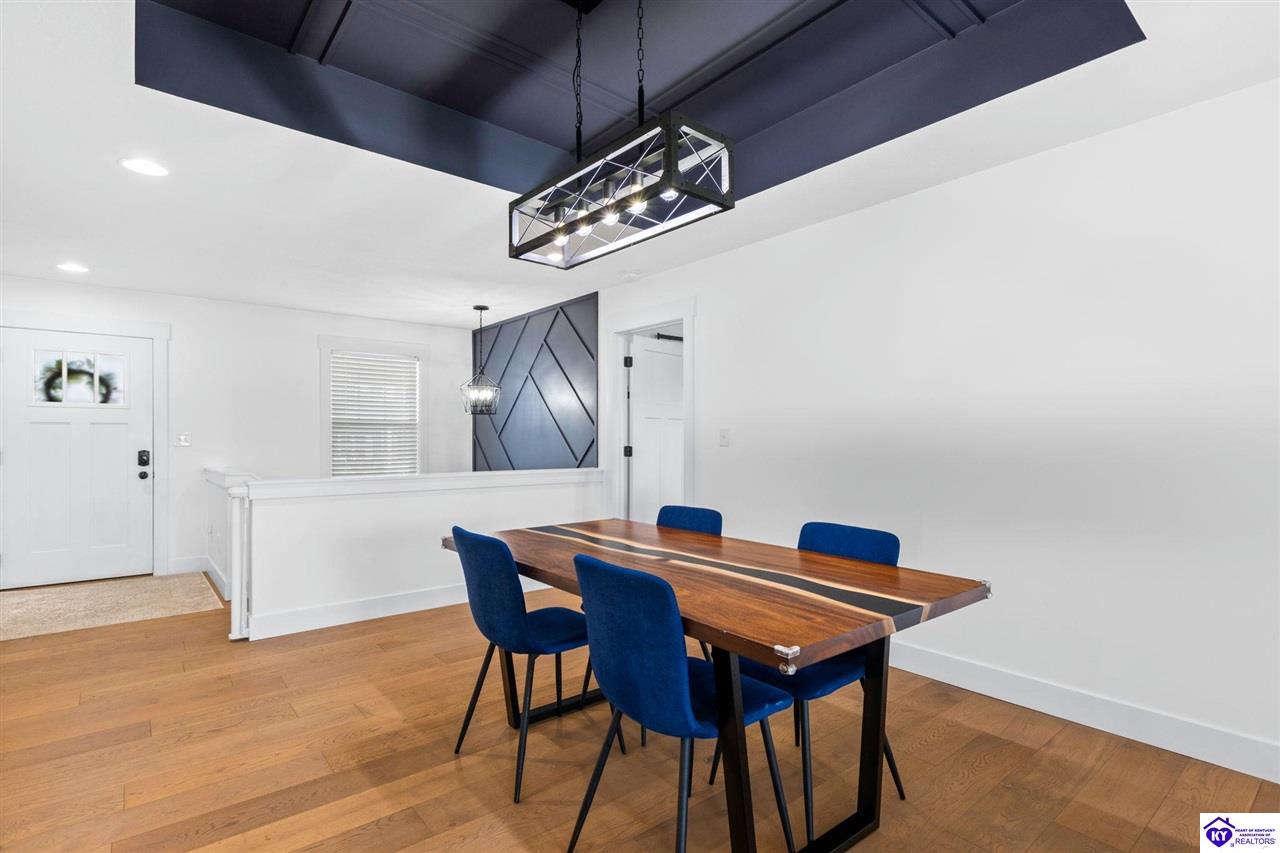 212 Elegance Way Property Photo 8