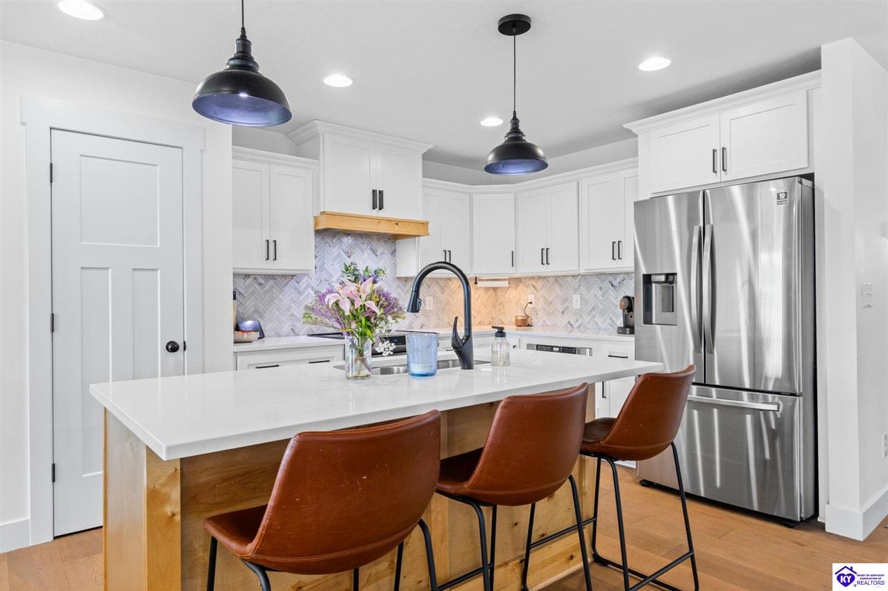 212 Elegance Way Property Photo 15