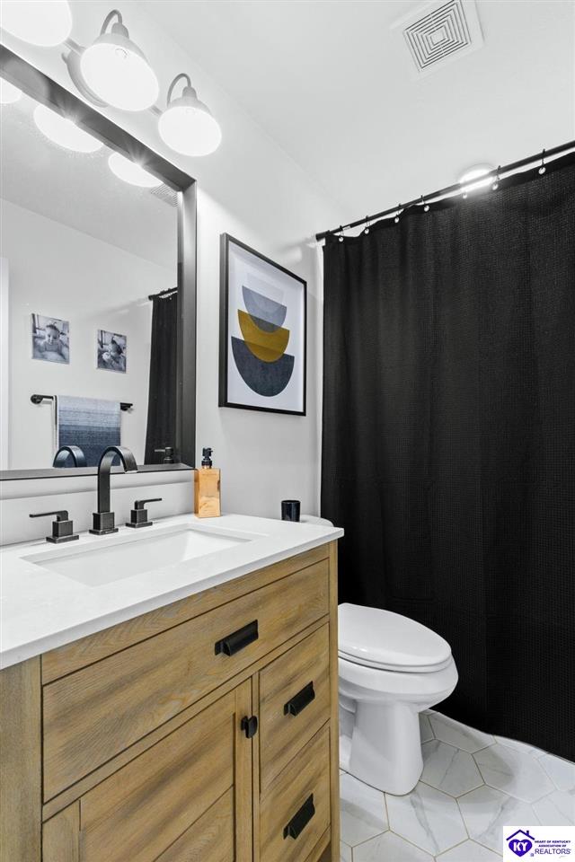 212 Elegance Way Property Photo 28