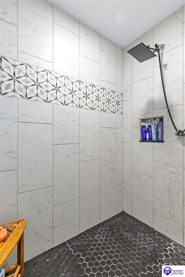 212 Elegance Way Property Photo 33