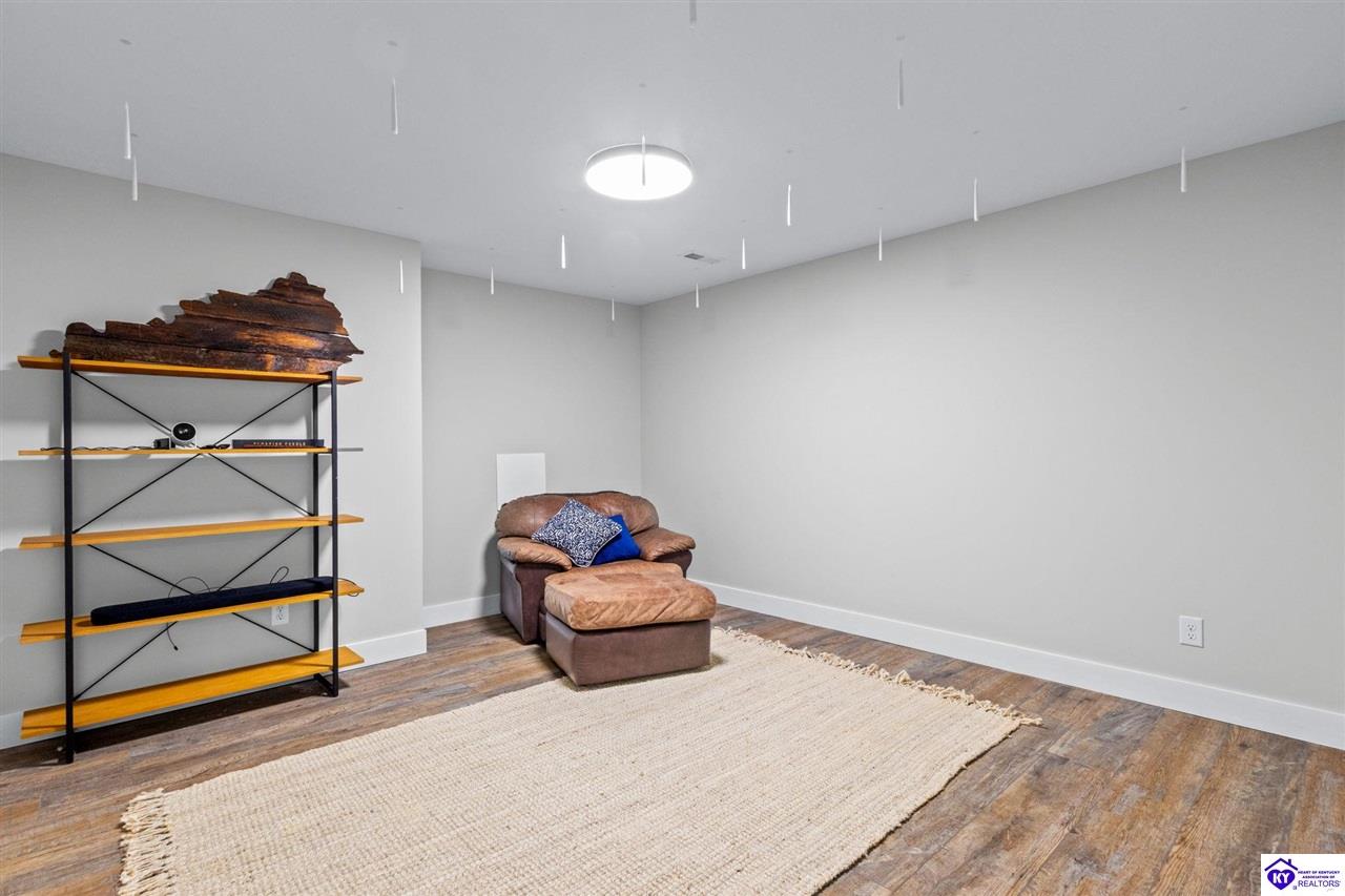 212 Elegance Way Property Photo 45