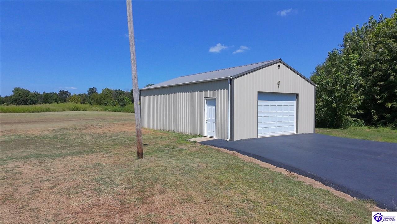 15957 S Highway 259 Property Photo 3