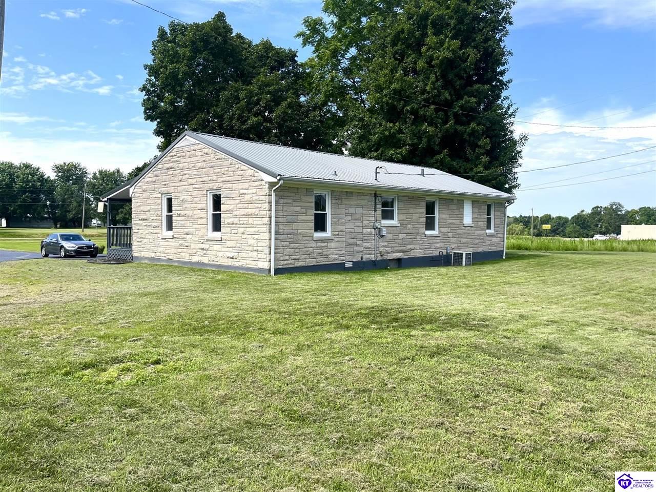 15957 S Highway 259 Property Photo 10