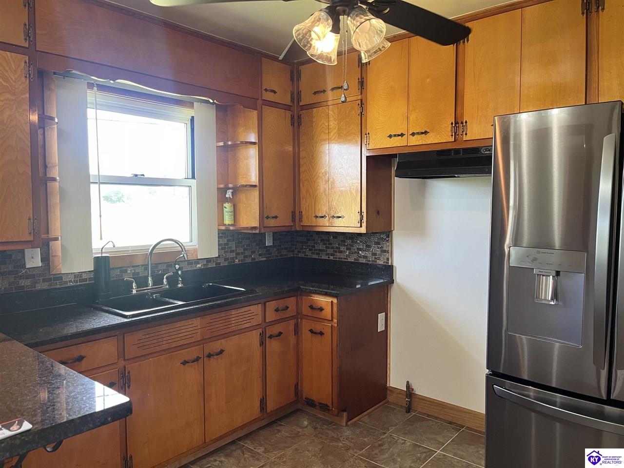 15957 S Highway 259 Property Photo 15