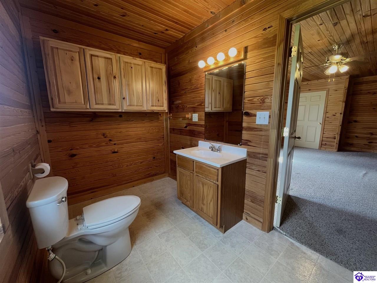 15957 S Highway 259 Property Photo 22