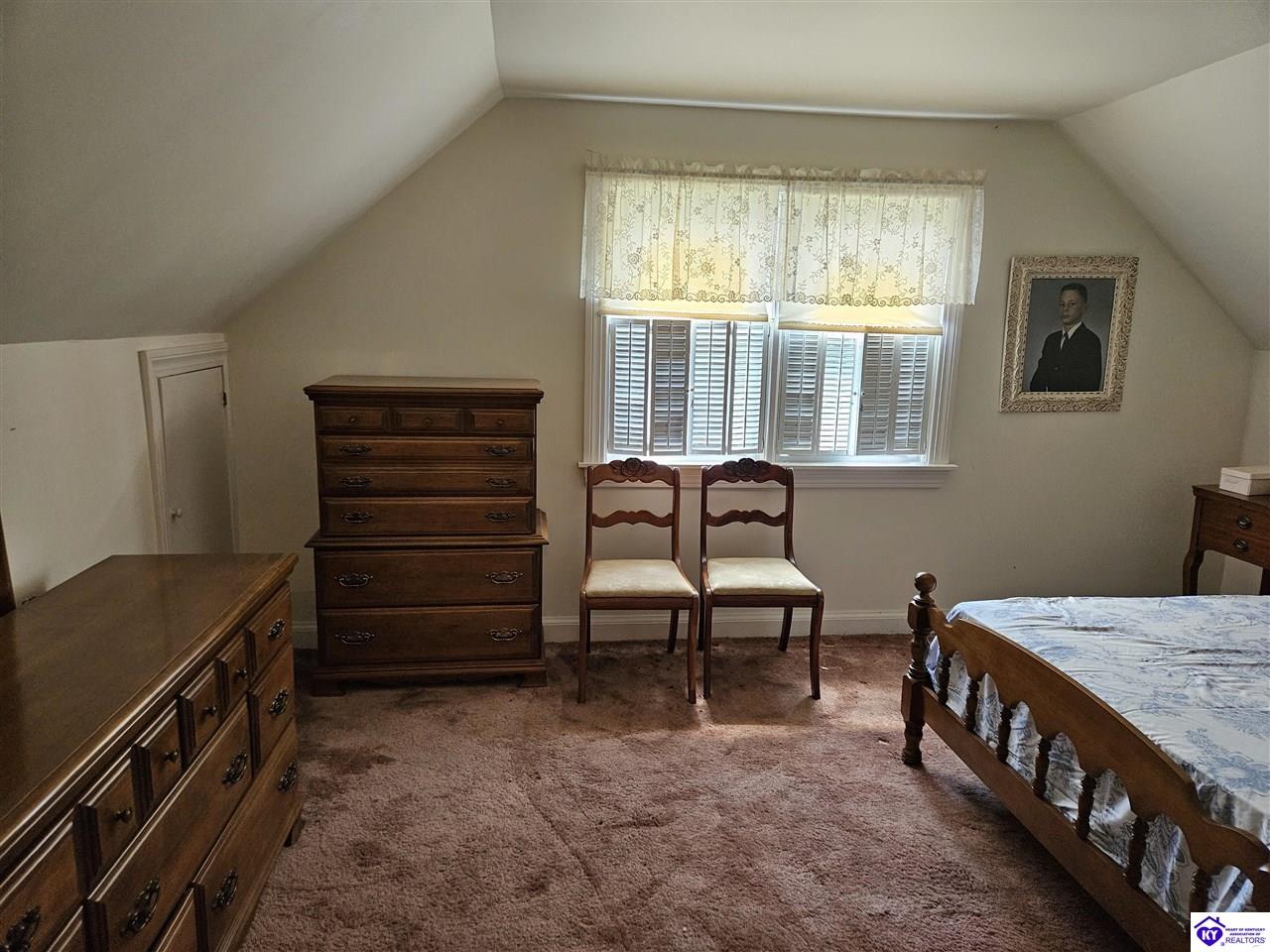 754 E Main Street Property Photo 7