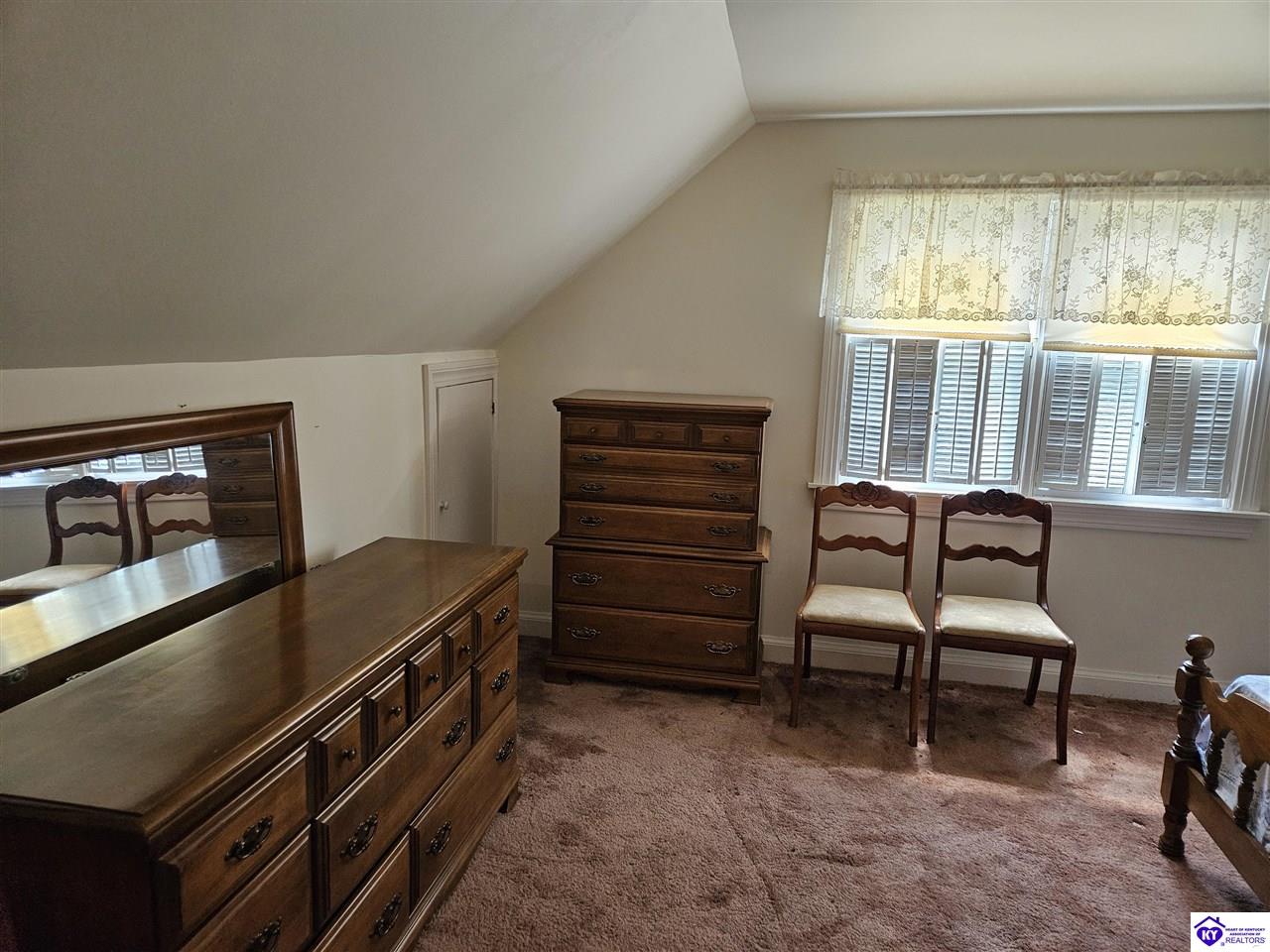 754 E Main Street Property Photo 8