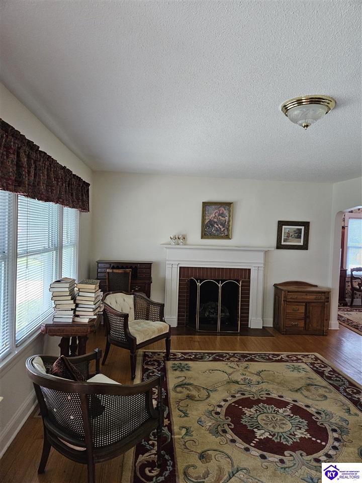 754 E Main Street Property Photo 11