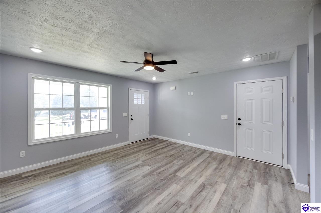 107 Wintersmith Ct Property Photo 6
