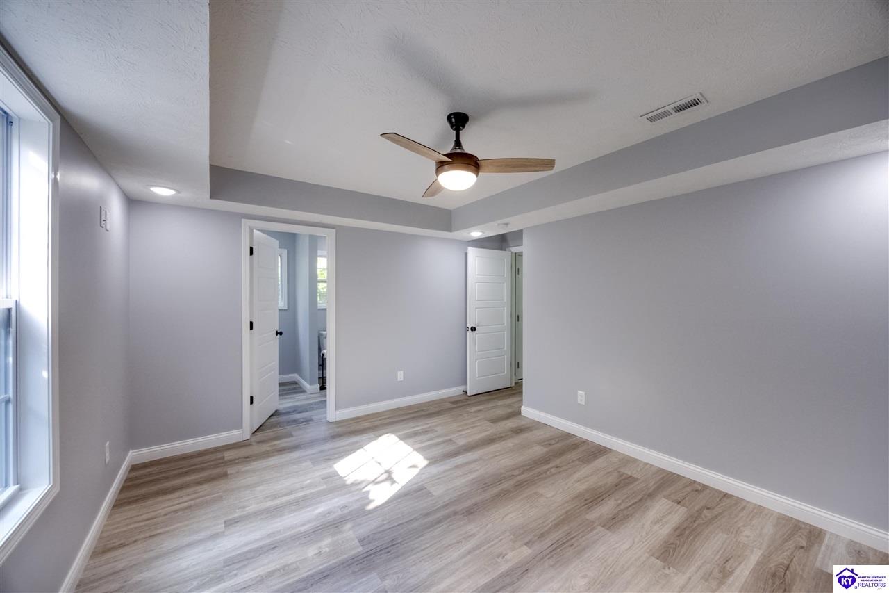 107 Wintersmith Ct Property Photo 18