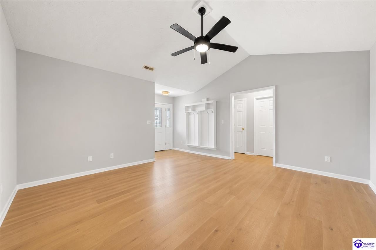 204 Applewood Lane Property Photo 4