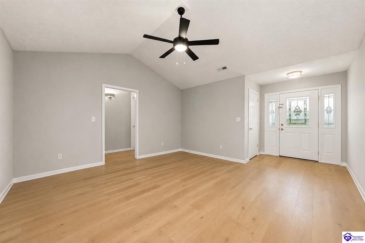 204 Applewood Lane Property Photo 6