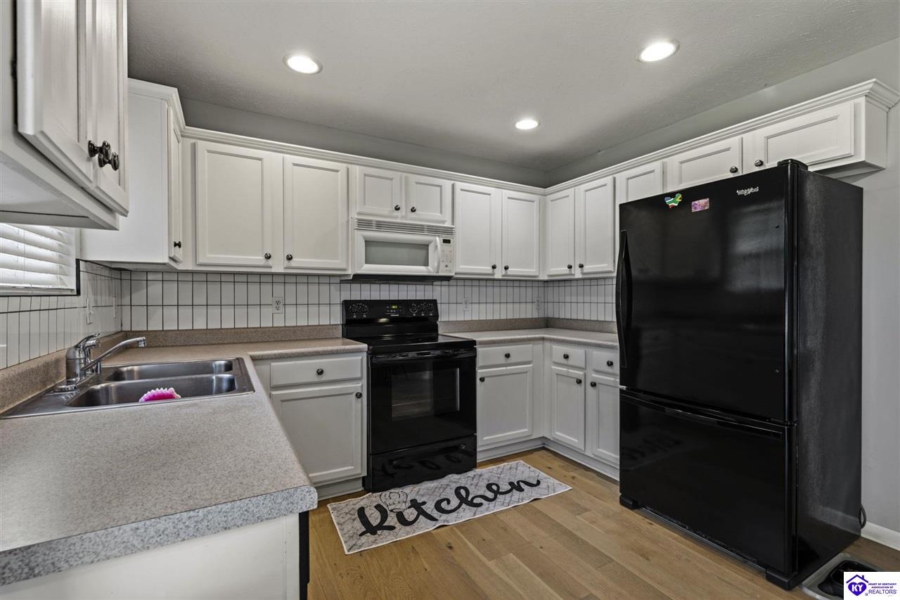 204 Applewood Lane Property Photo 8