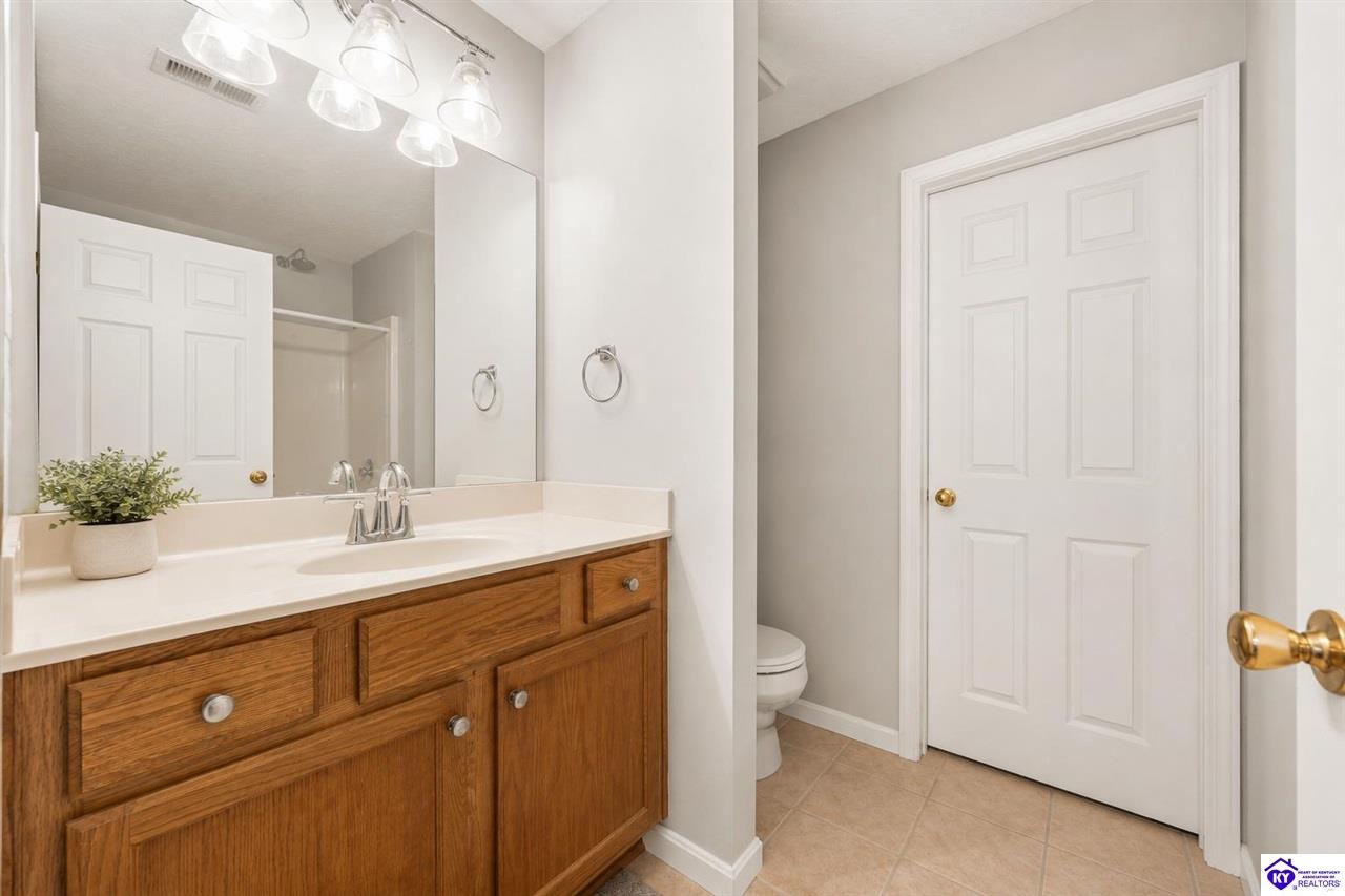 204 Applewood Lane Property Photo 11