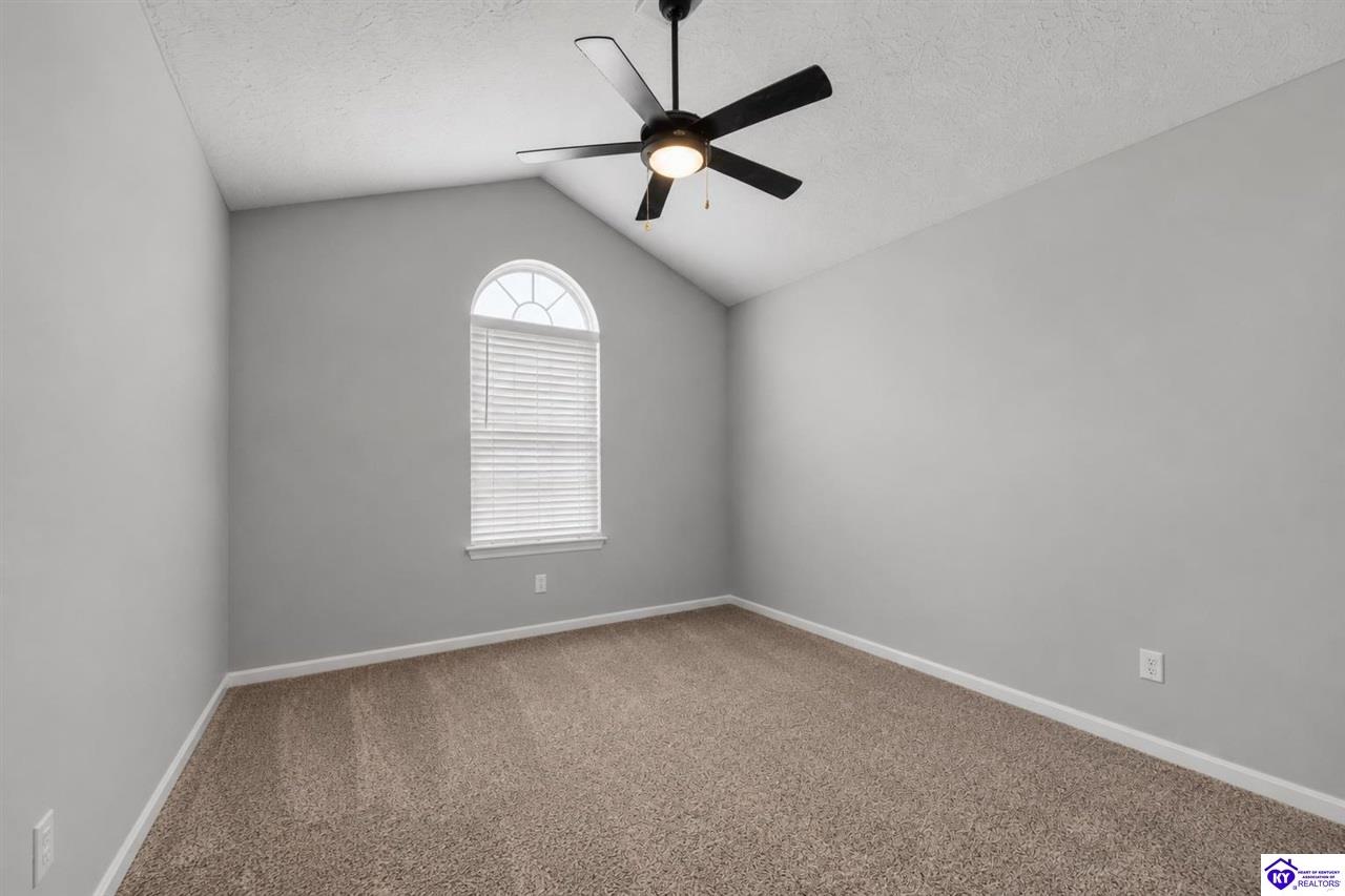 204 Applewood Lane Property Photo 12