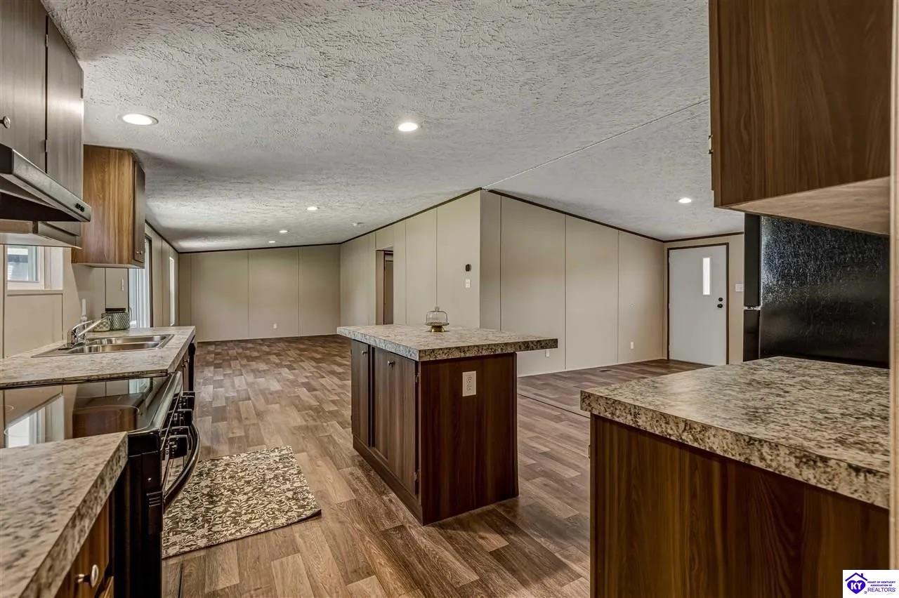 1601 Crume Road Property Photo 11