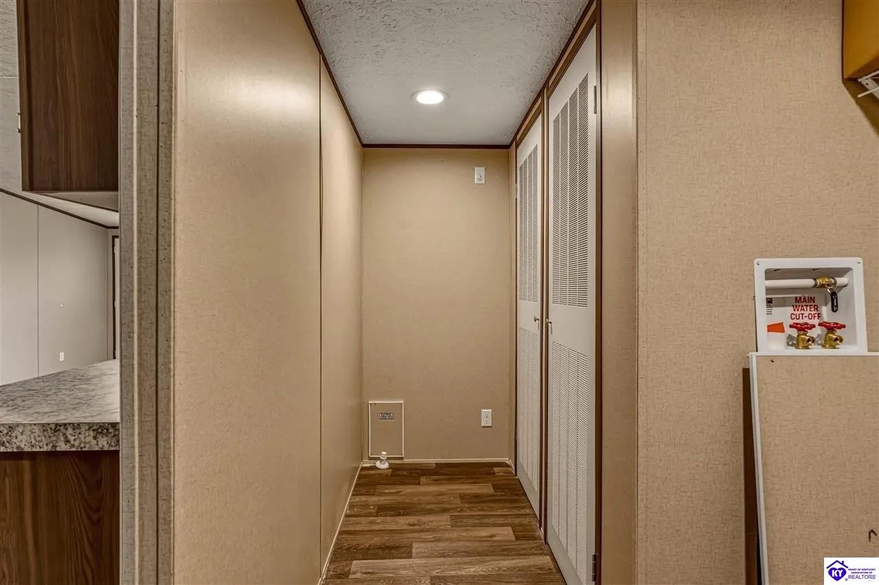 1601 Crume Road Property Photo 14