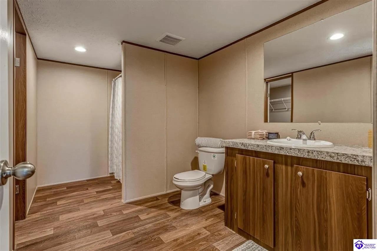 1601 Crume Road Property Photo 17