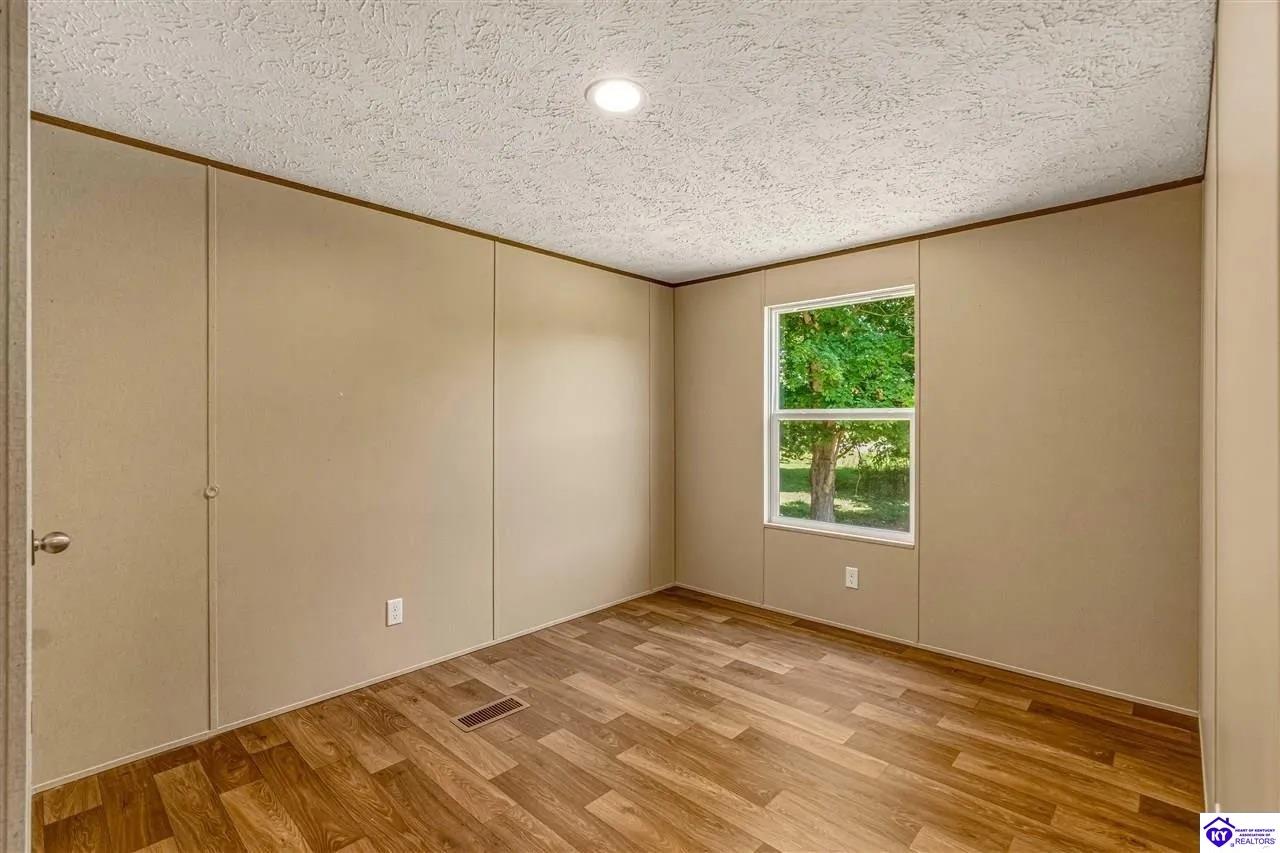 1601 Crume Road Property Photo 21