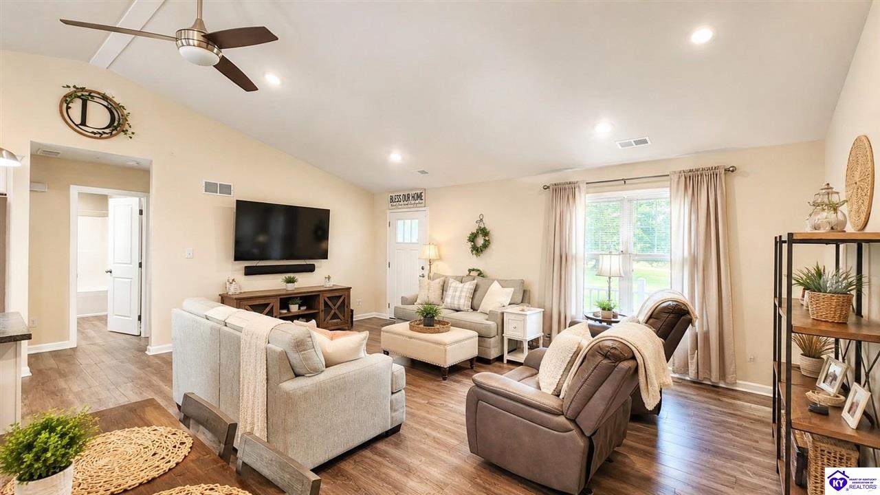 354 Kennedy Road Property Photo 15