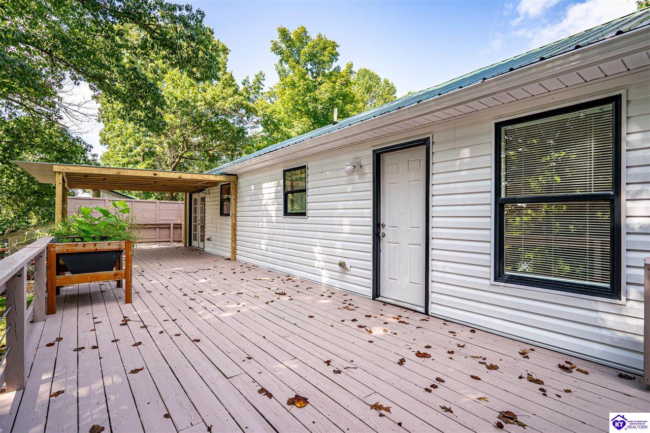 405 Lake Haven Loop Property Photo 2
