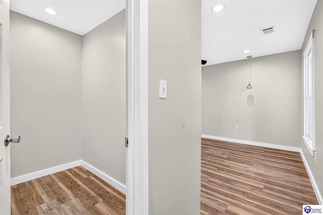405 Lake Haven Loop Property Photo 14