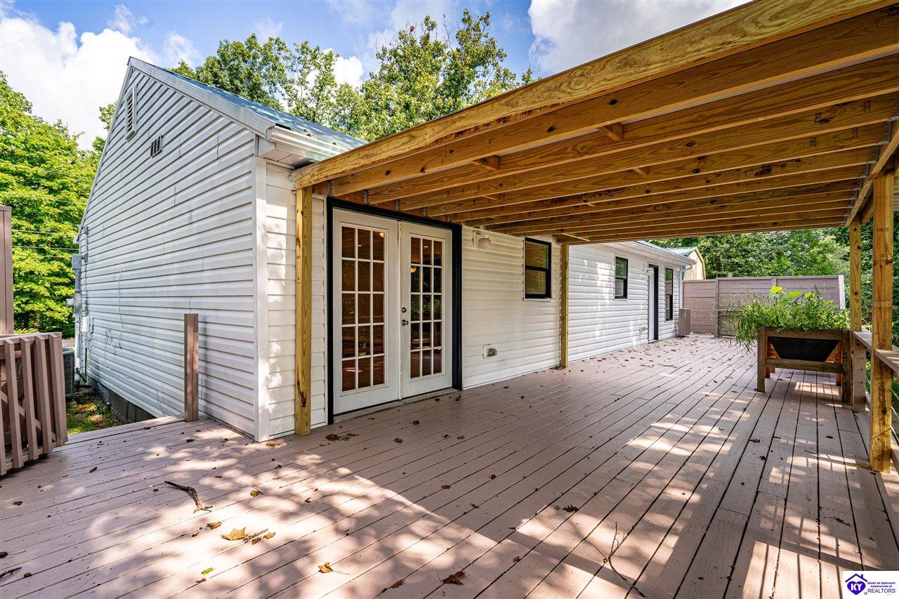 405 Lake Haven Loop Property Photo 23