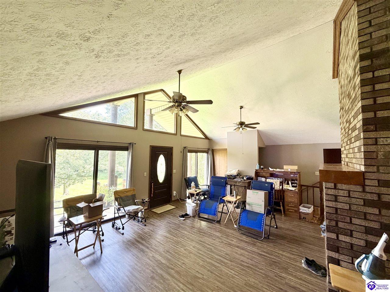 233 Berrytown Road Property Photo 8