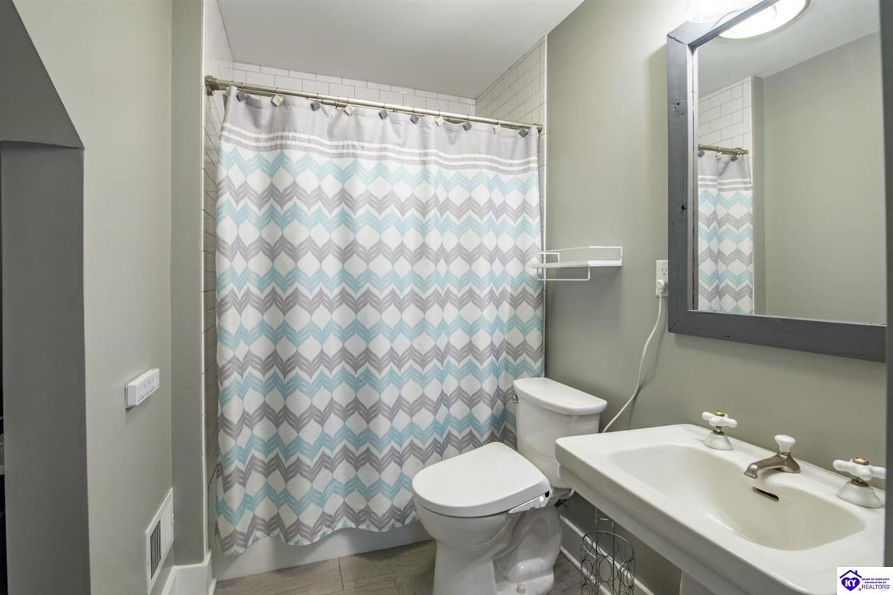 207 N Main Street Property Photo 57