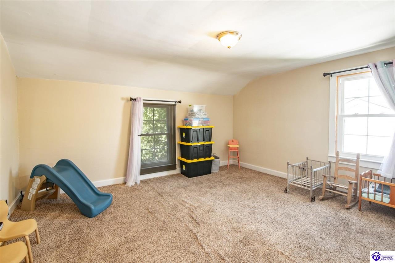207 N Main Street Property Photo 80