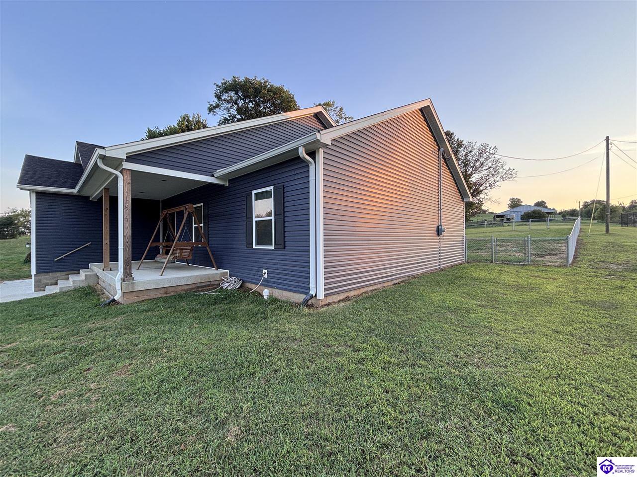 1103 Kirchdorfer Lane Property Photo 5