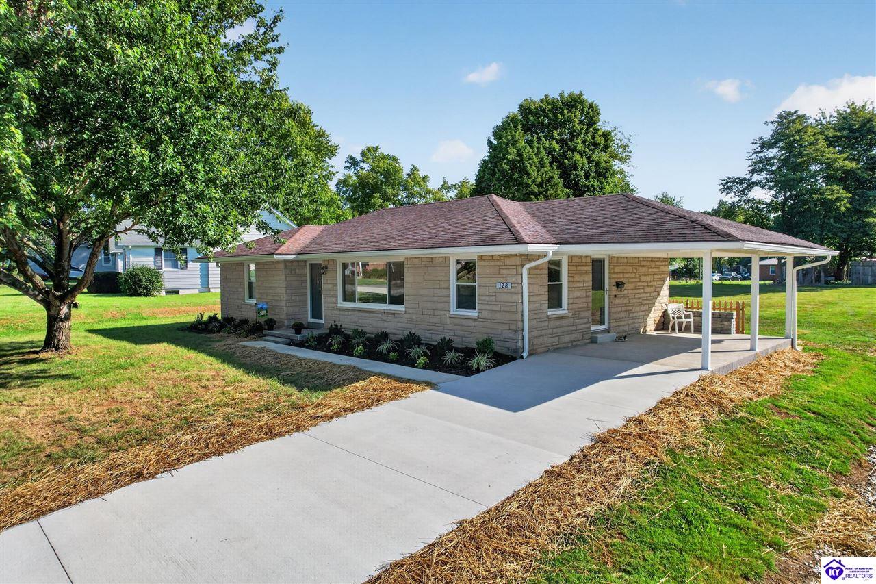 128 College Heights Property Photo 1