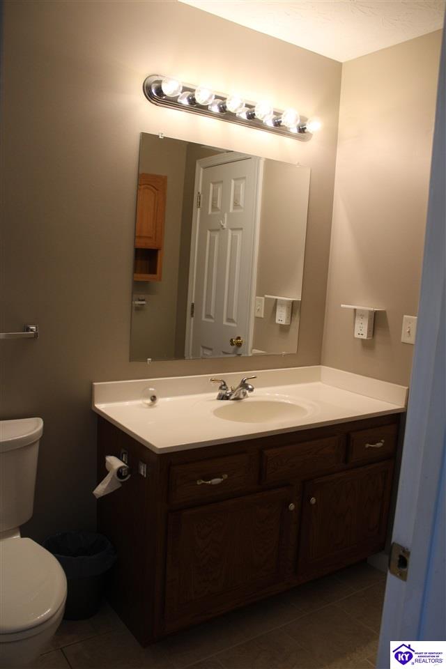 170 Fieldstone Way Property Photo 28