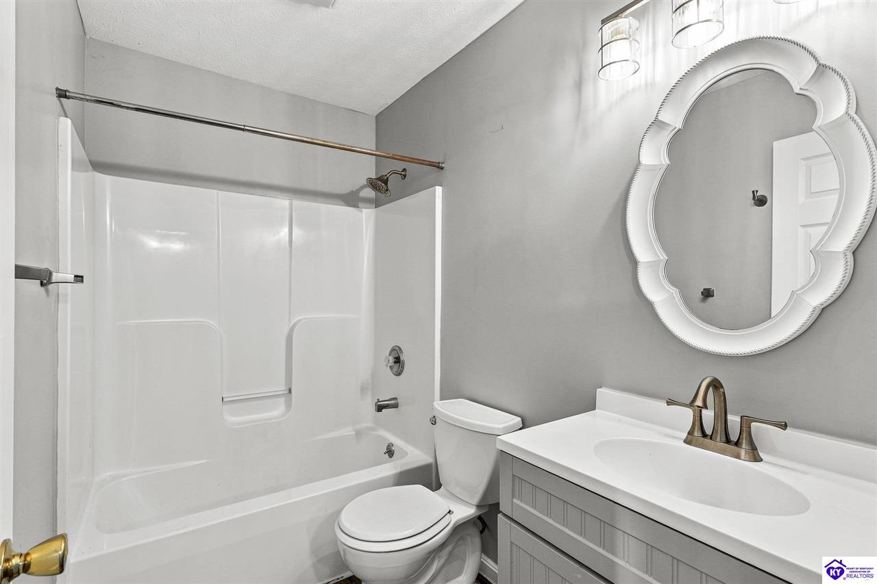 373 Valley View Drive Property Photo 17