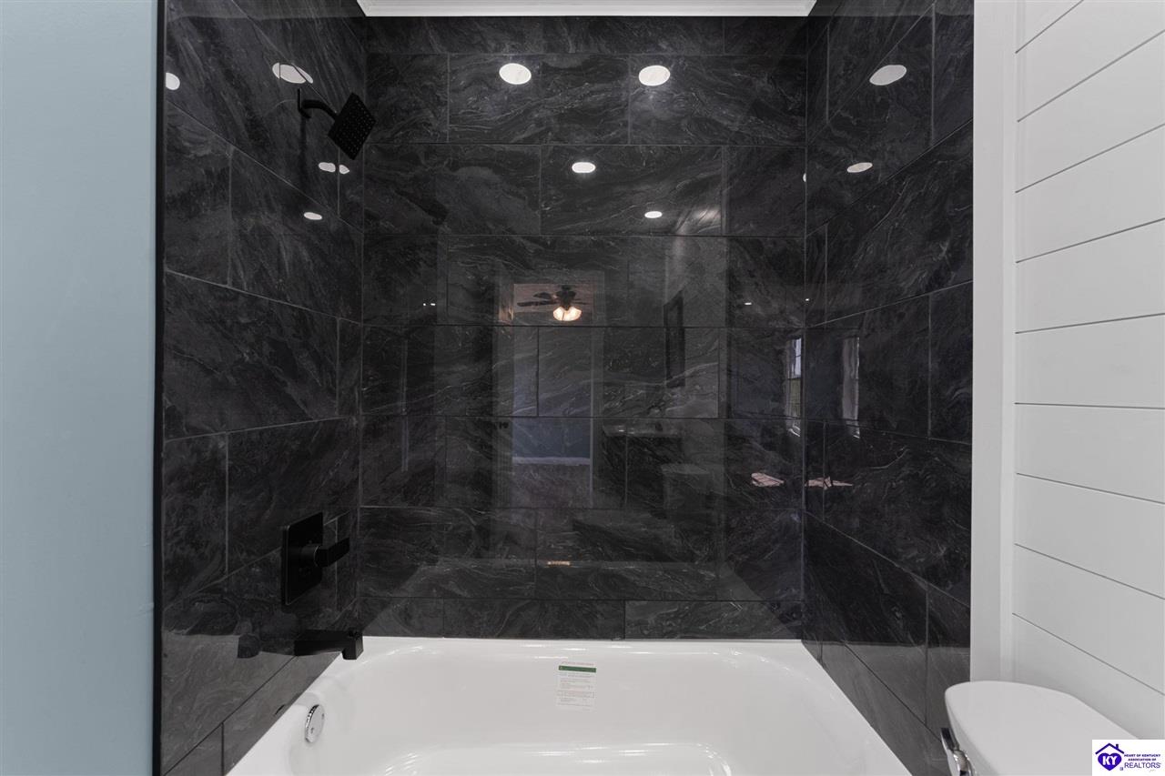 821 Rocky Hill Road Property Photo 24