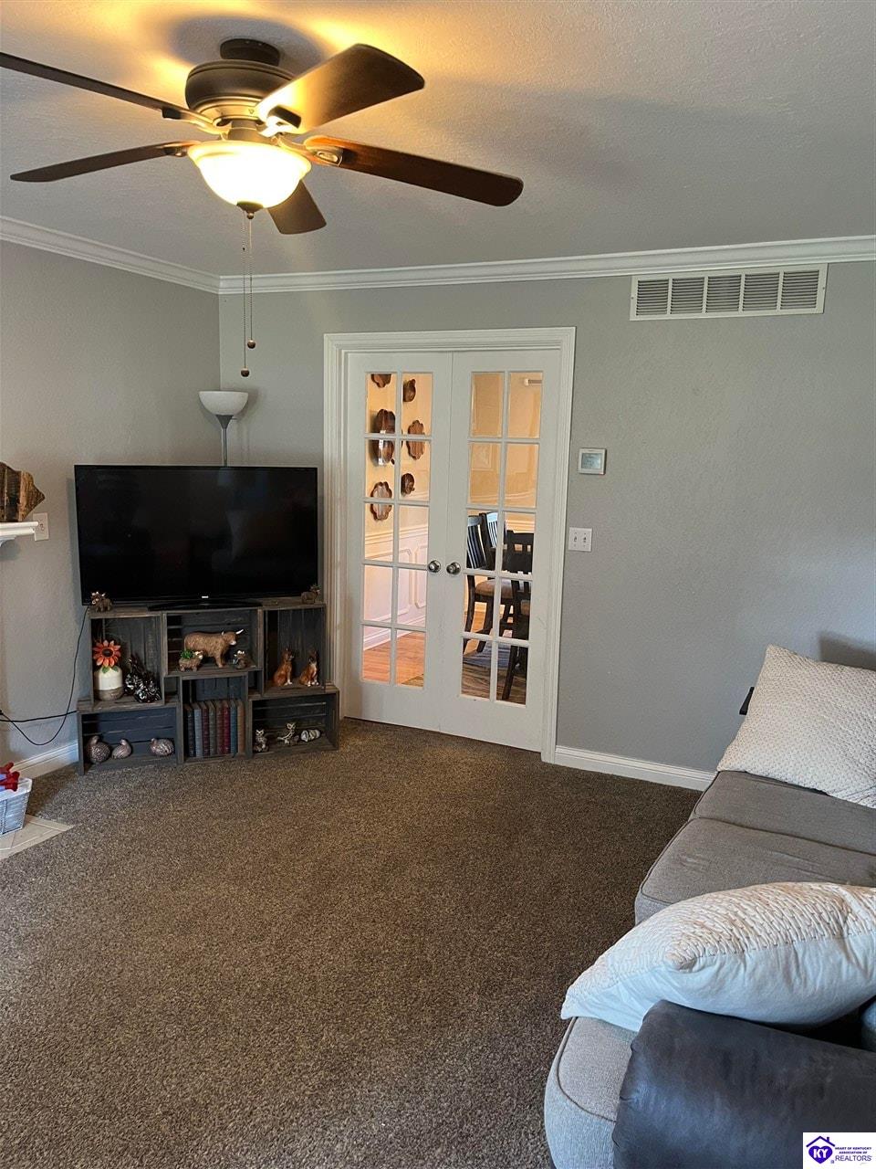 4900 S Woodland Drive Property Photo 15