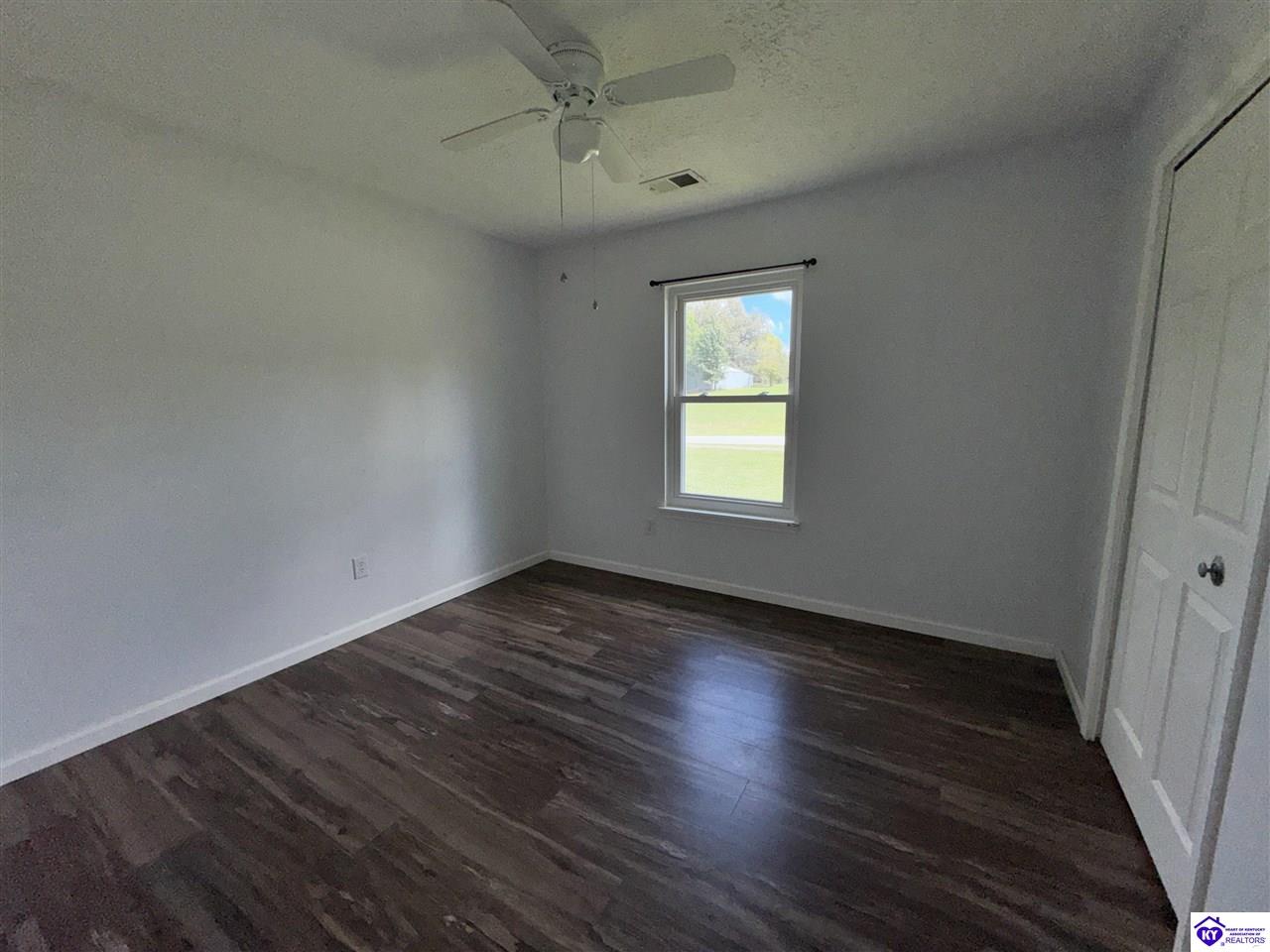 2250 Hill Street Property Photo 13