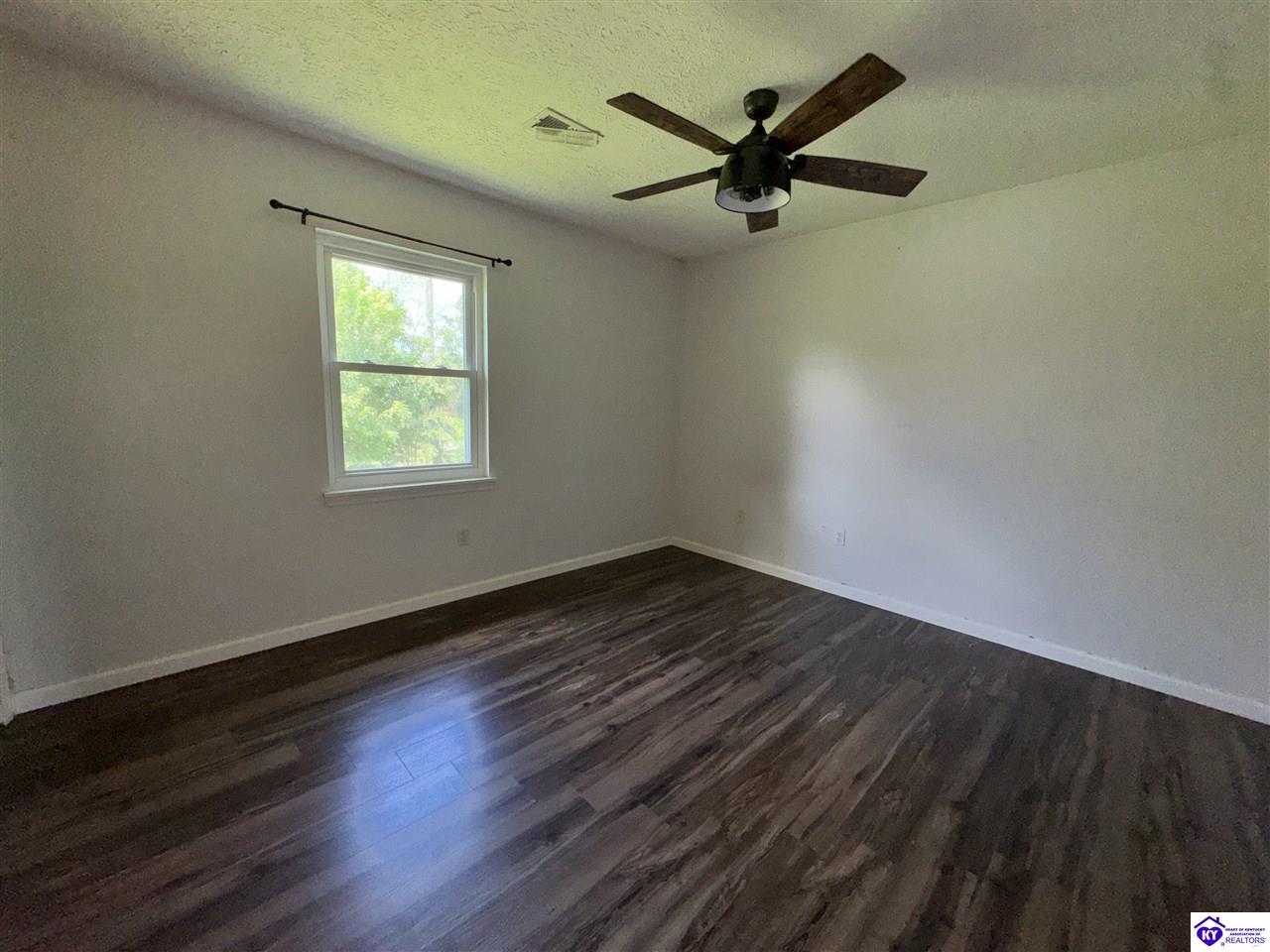 2250 Hill Street Property Photo 17