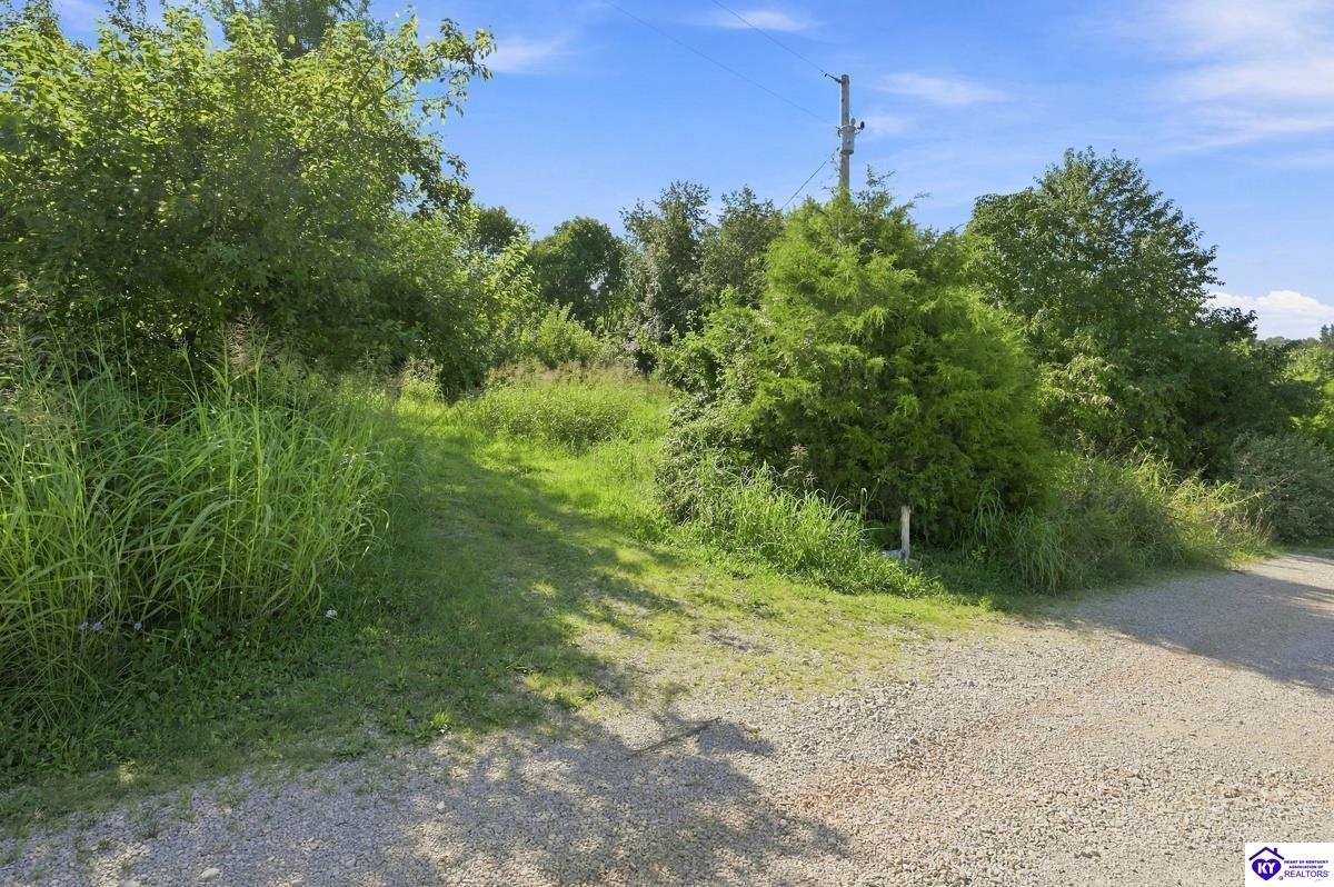 380 Ater Heights Road Property Photo 2