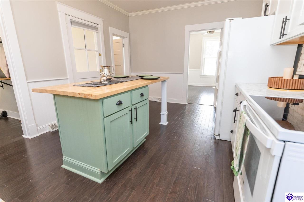 313 High Street Property Photo 19