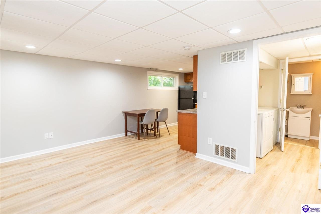 313 High Street Property Photo 46