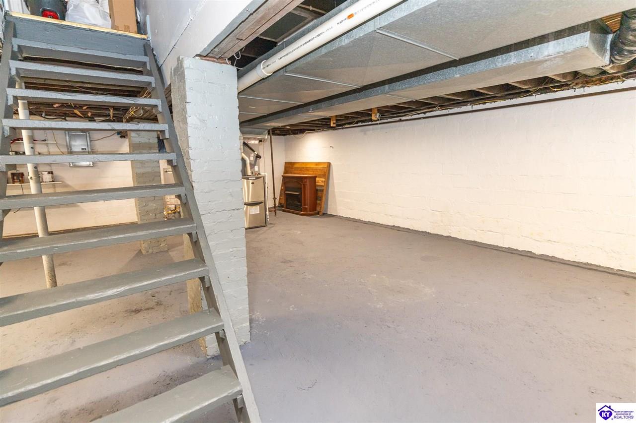 313 High Street Property Photo 69