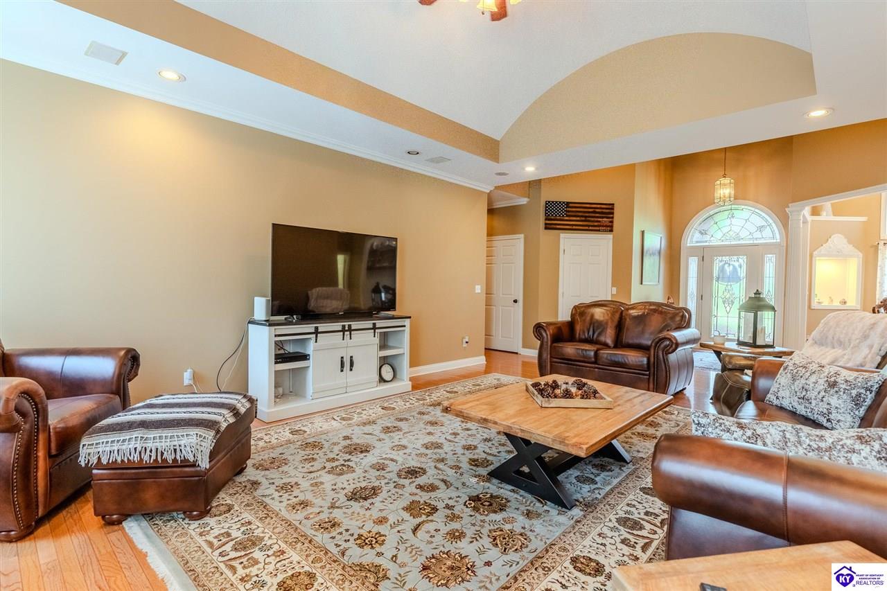 260 Villa Ray Drive Property Photo 13