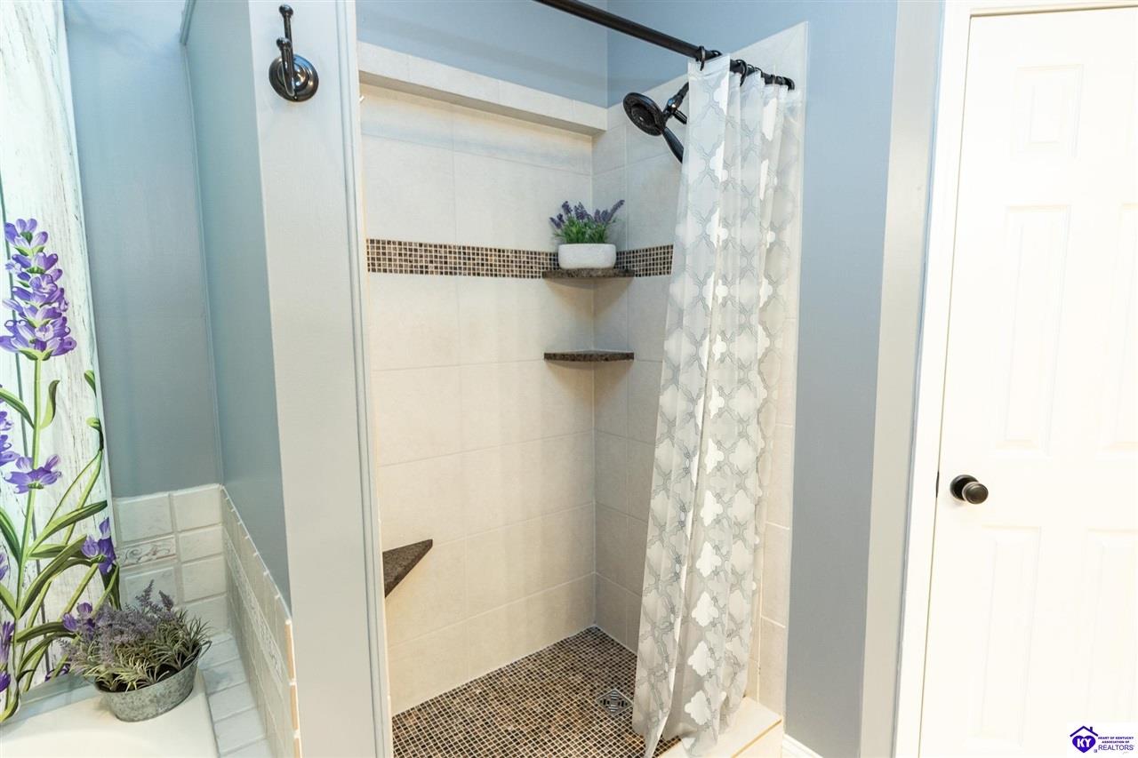 260 Villa Ray Drive Property Photo 48