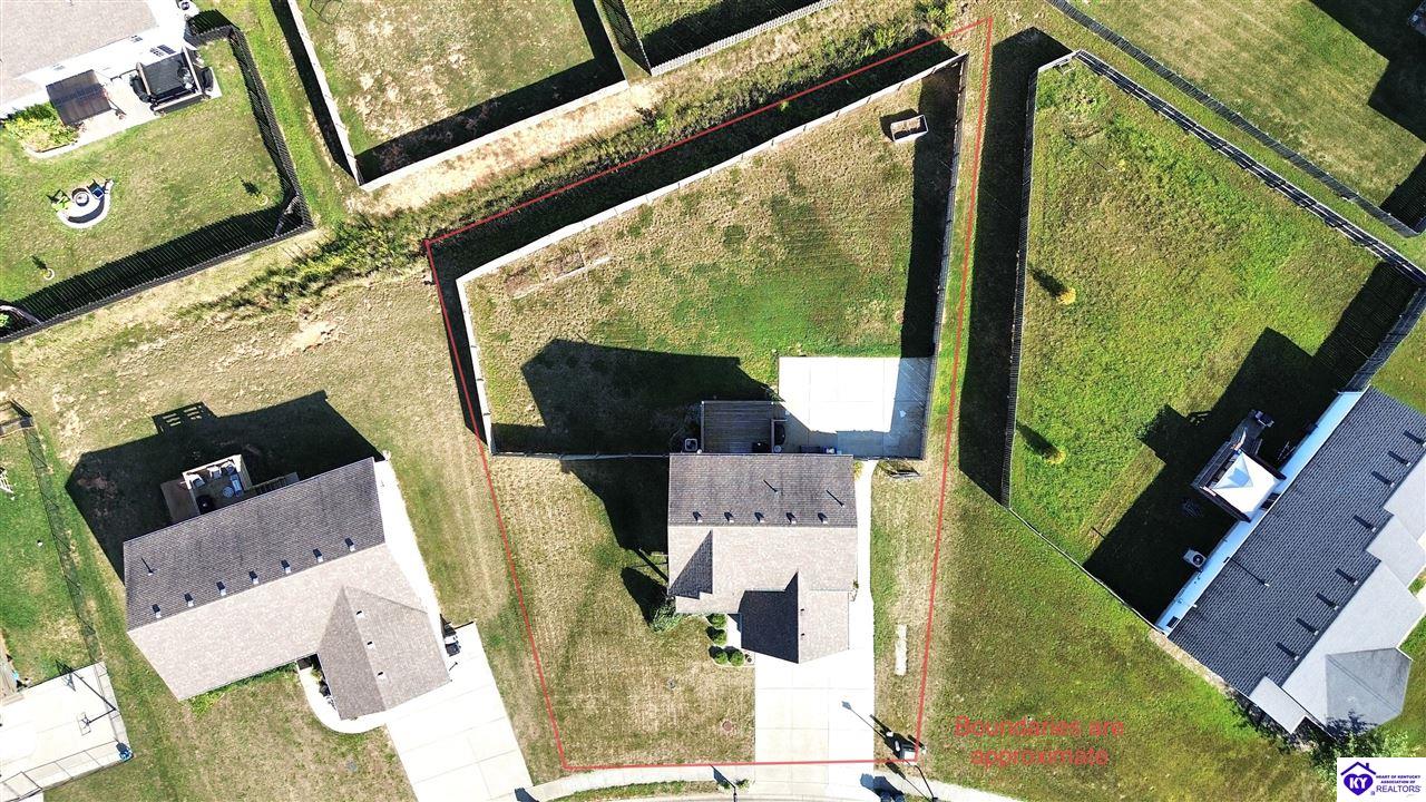 204 Emerson Drive Property Photo 9