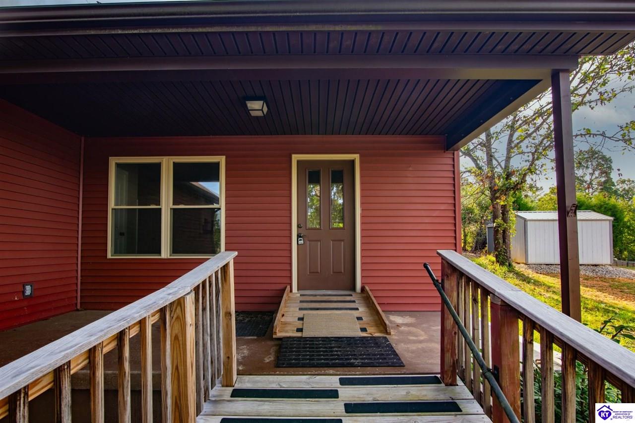 384 Schoolside Drive Property Photo 5